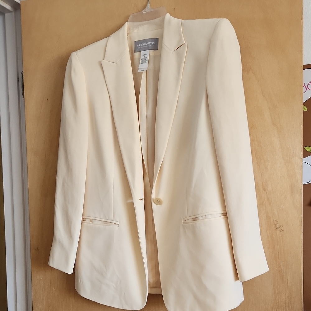 Le Chateau Cream Women's Blazer
